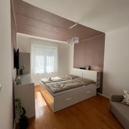 Apartment S1 *